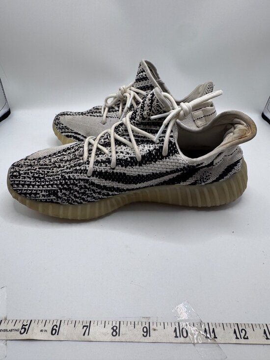 Adidas Yeezy Boost 350 V2 Sz 11 Men Zebra Sneakers Shoes SPLY-350 main image 9